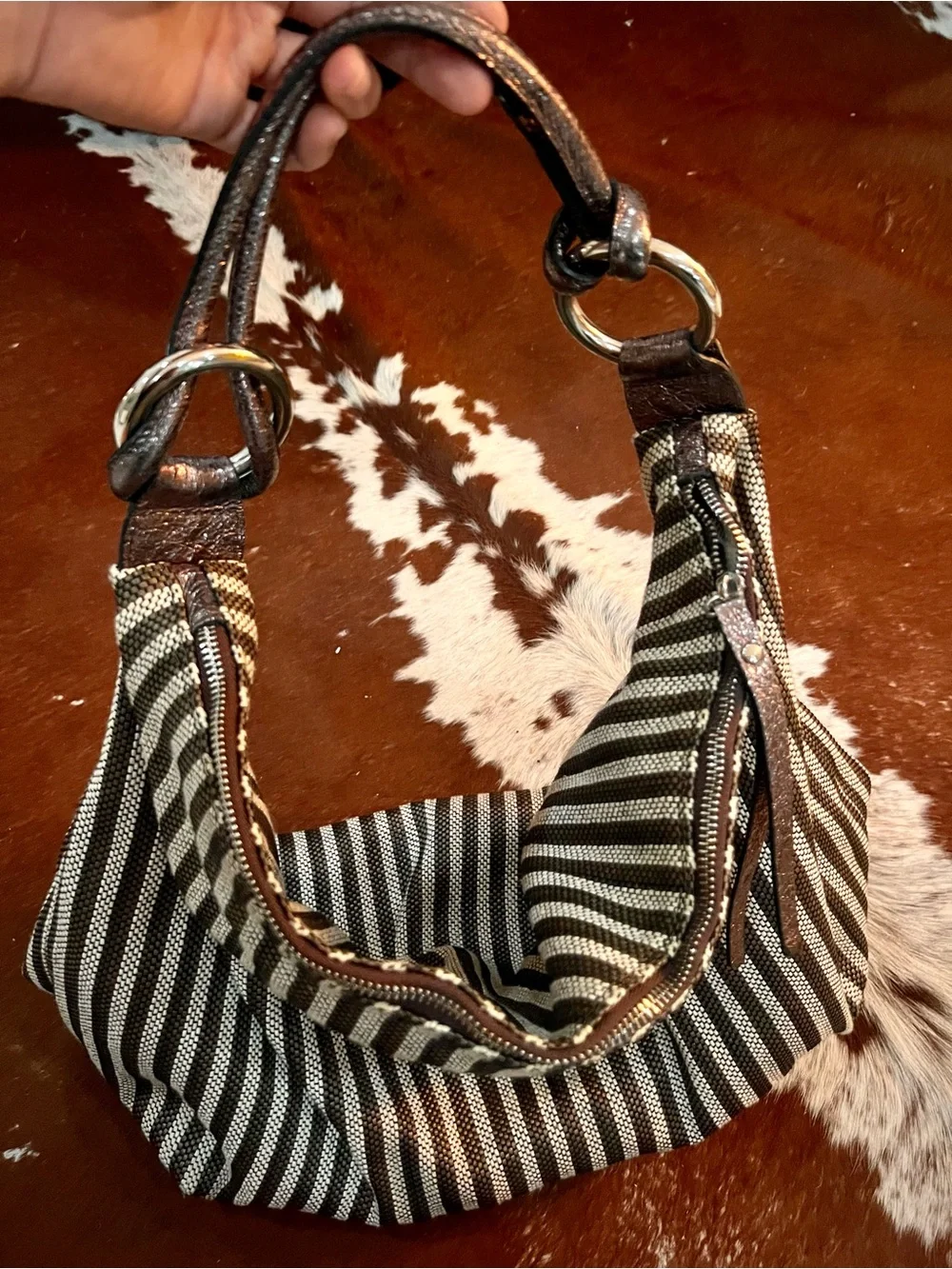 NWOT Italian Designer D2 Brown and White Stripped Leather Hobo Bag